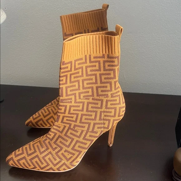 ❗️NWOT❗️CATHERINE MALANDRINO SOCK BOOT - Picture 2 of 4